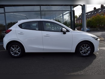 Used Mazda Mazda2 2022 for sale - 76243335: Photo 2