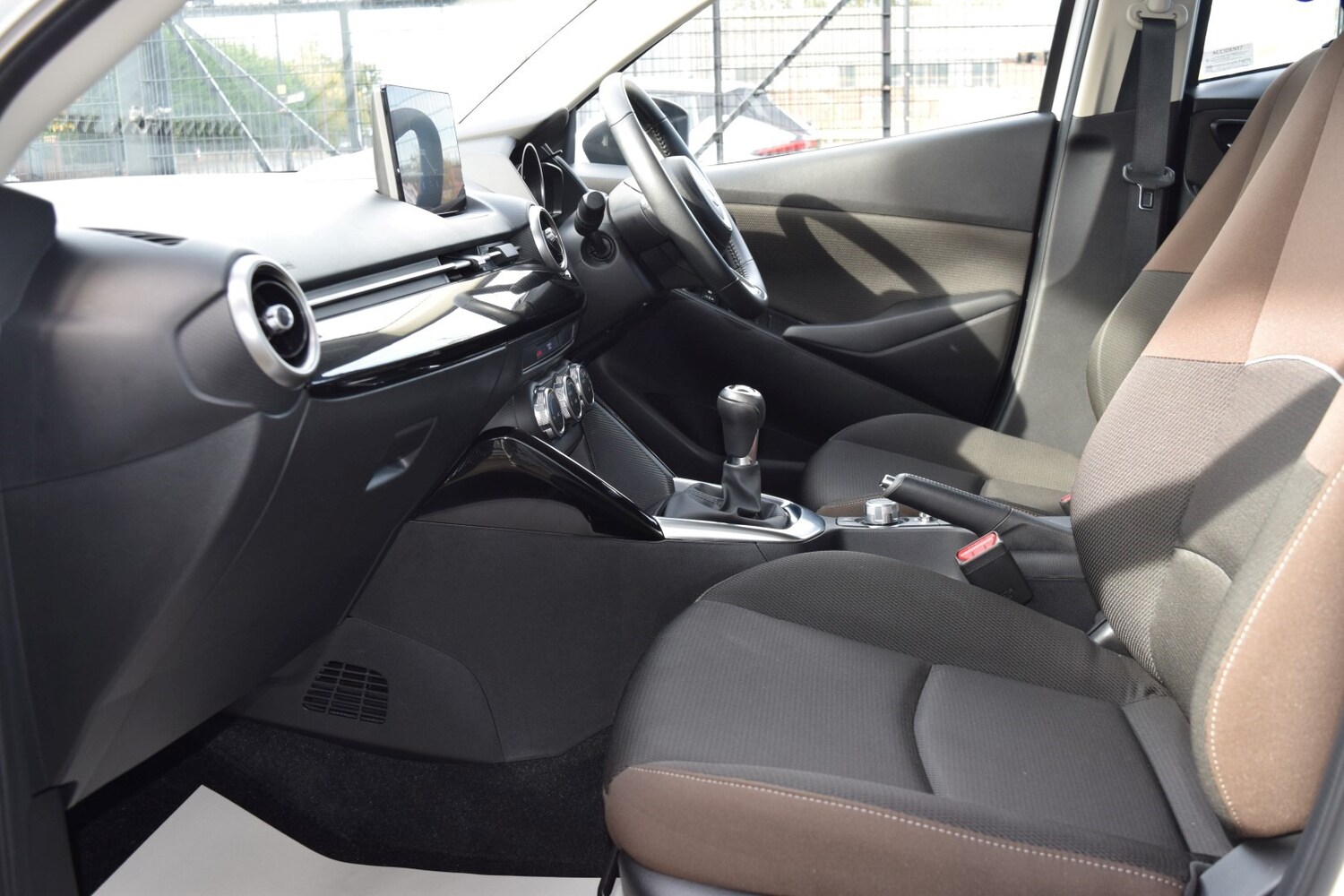 Used Mazda Mazda2 2022 for sale - 76243335: Photo 35