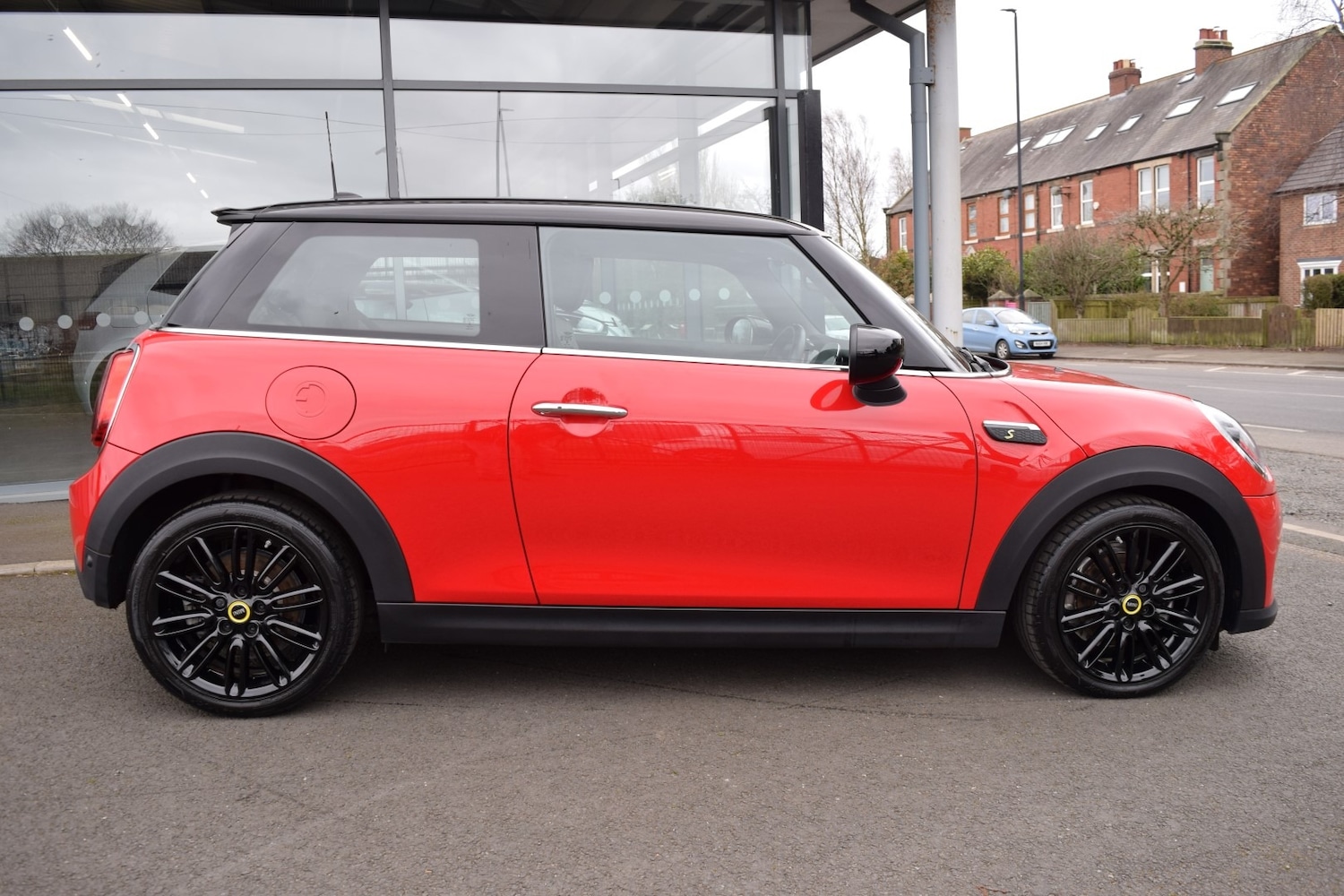 Used MINI Hatch 2022 for sale - 77902613: Photo 2