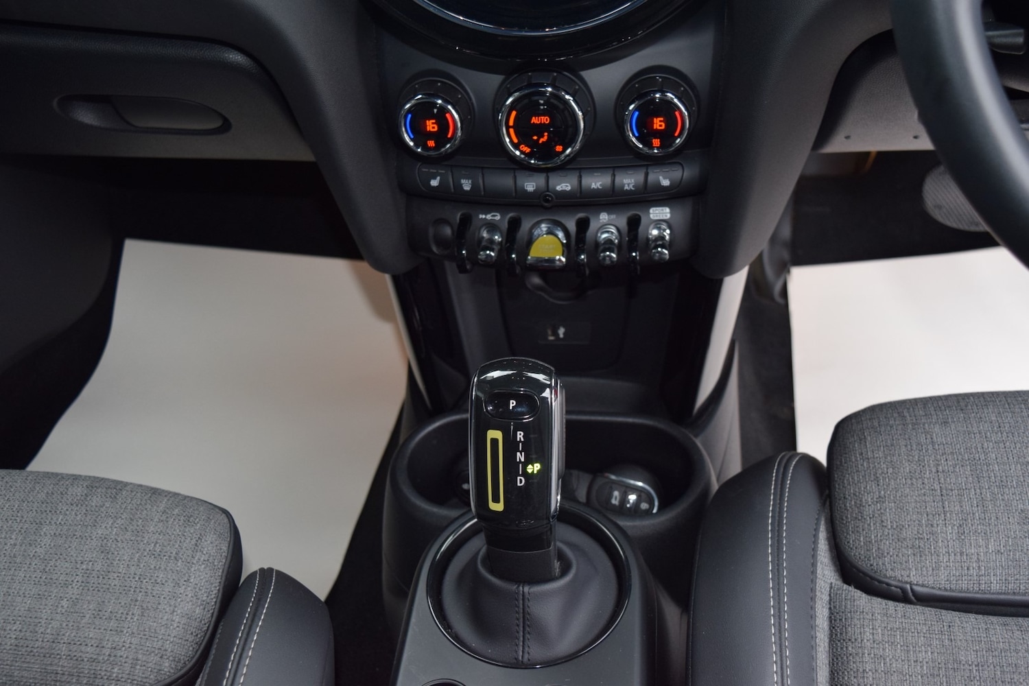 Used MINI Hatch 2022 for sale - 77902613: Photo 32