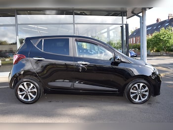 Used Hyundai i10 2018 for sale - 75476235: Photo