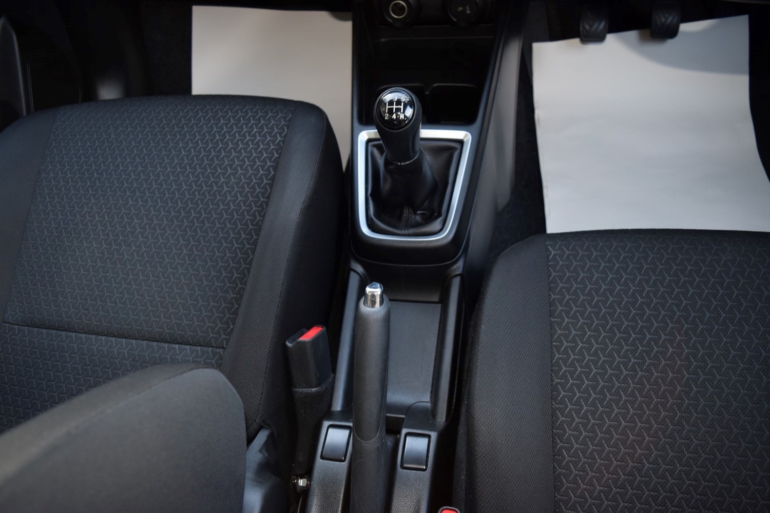 Used Suzuki Swift 2023 for sale - 76893215: Photo 33