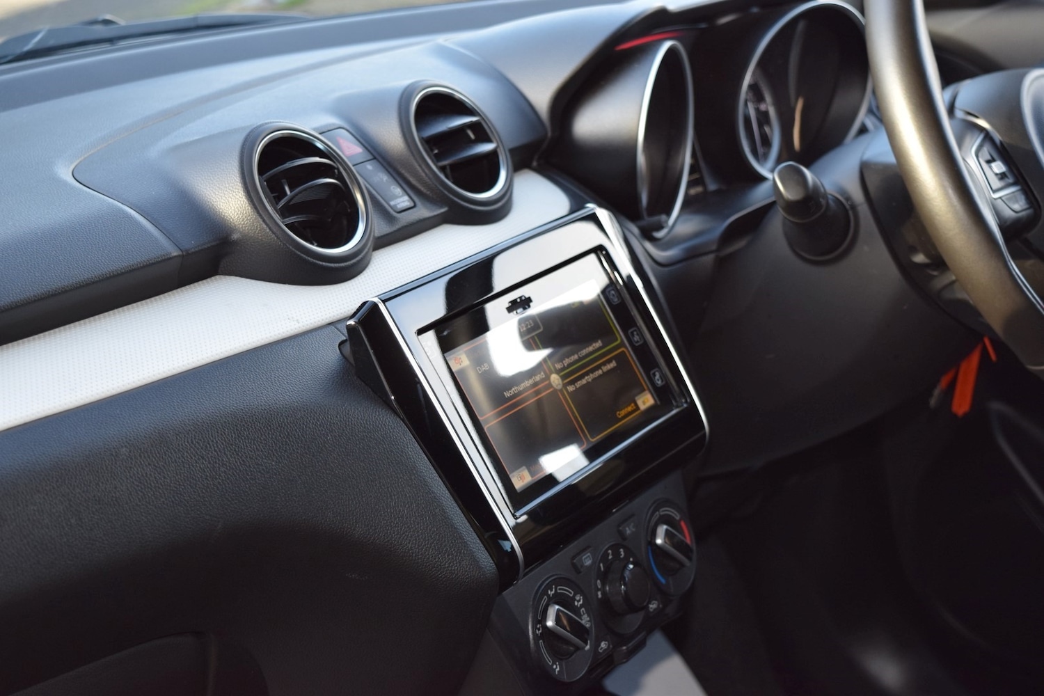 Used Suzuki Swift 2023 for sale - 76893215: Photo 38