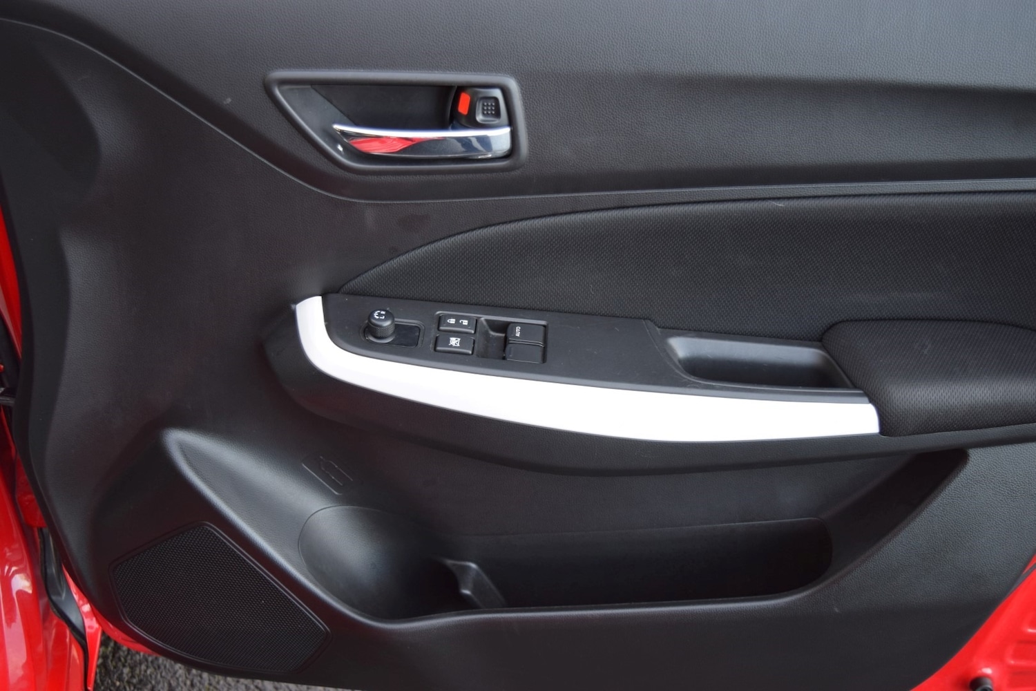 Used Suzuki Swift 2023 for sale - 76893215: Photo 46