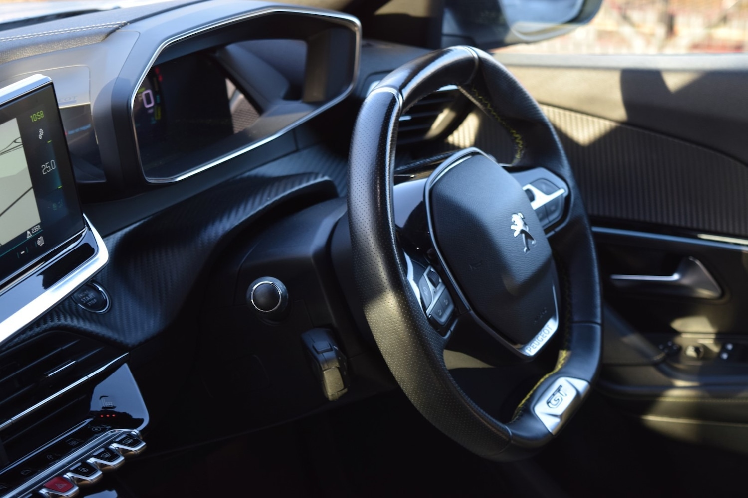 Used Peugeot 2008 2021 for sale - 76792642: Photo 36