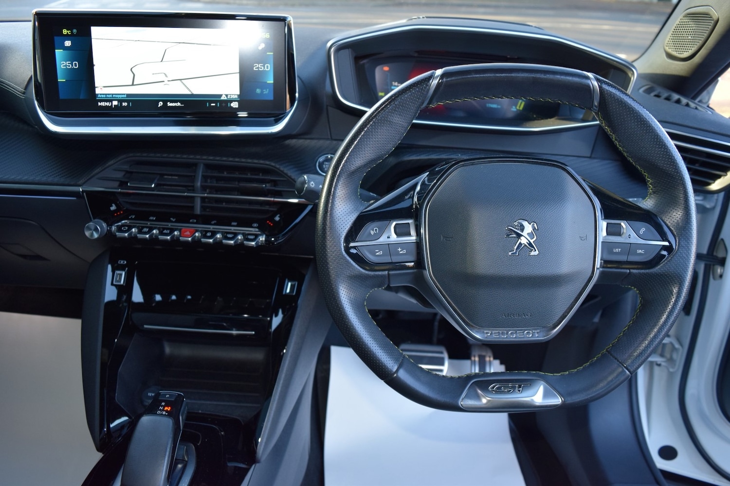 Used Peugeot 2008 2021 for sale - 76792642: Photo 9