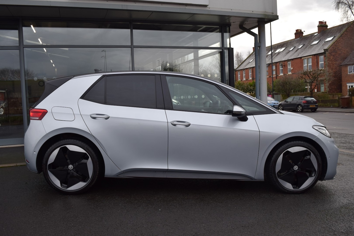 Used Volkswagen ID.3 2024 for sale - 77148545: Photo 2