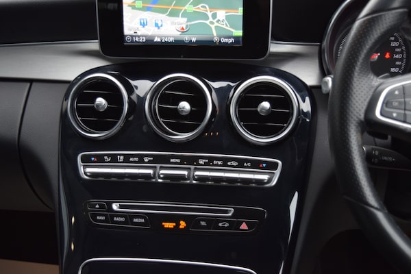Used Mercedes-Benz C Class 2018 for sale - 76265733: Photo 27
