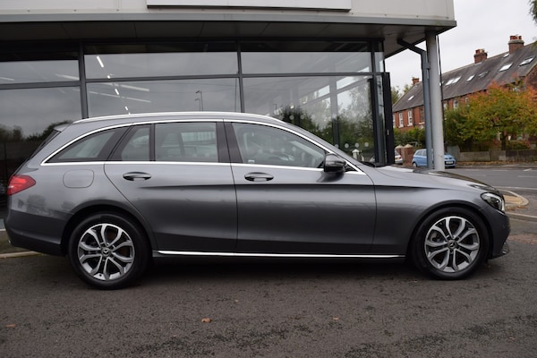 Used Mercedes-Benz C Class 2018 for sale - 76265733: Photo 2