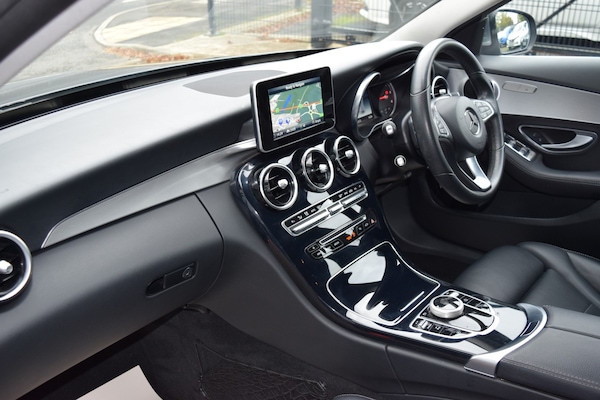 Used Mercedes-Benz C Class 2018 for sale - 76265733: Photo 35