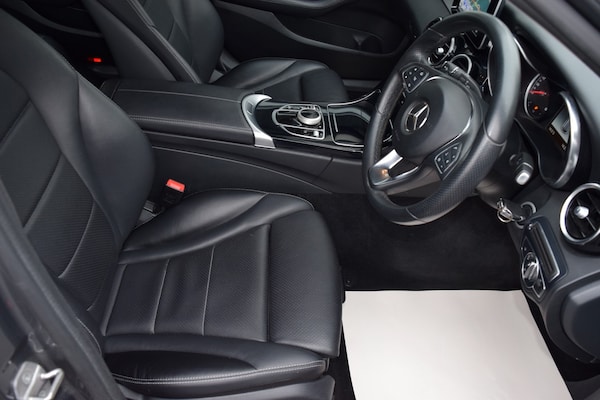 Used Mercedes-Benz C Class 2018 for sale - 76265733: Photo 9