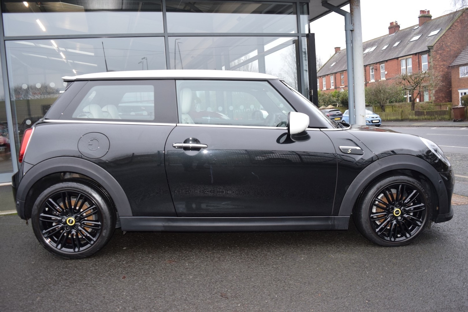 Used MINI Hatch 2022 for sale - 77476072: Photo 2