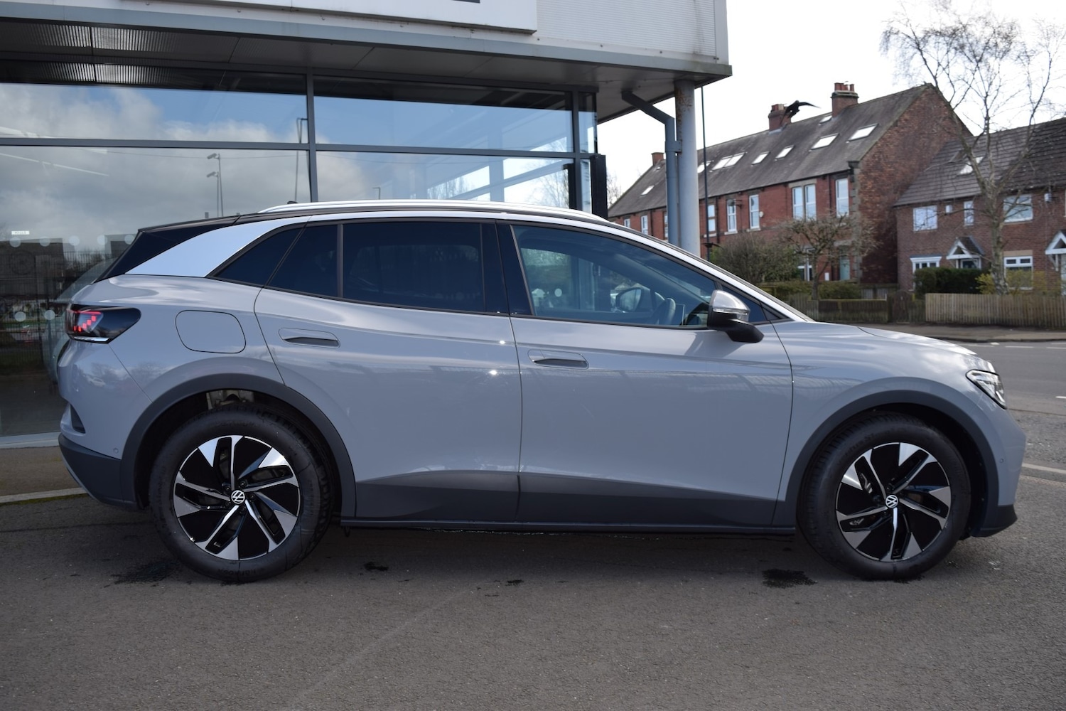 Used Volkswagen ID.4 2024 for sale - 78040598: Photo 2