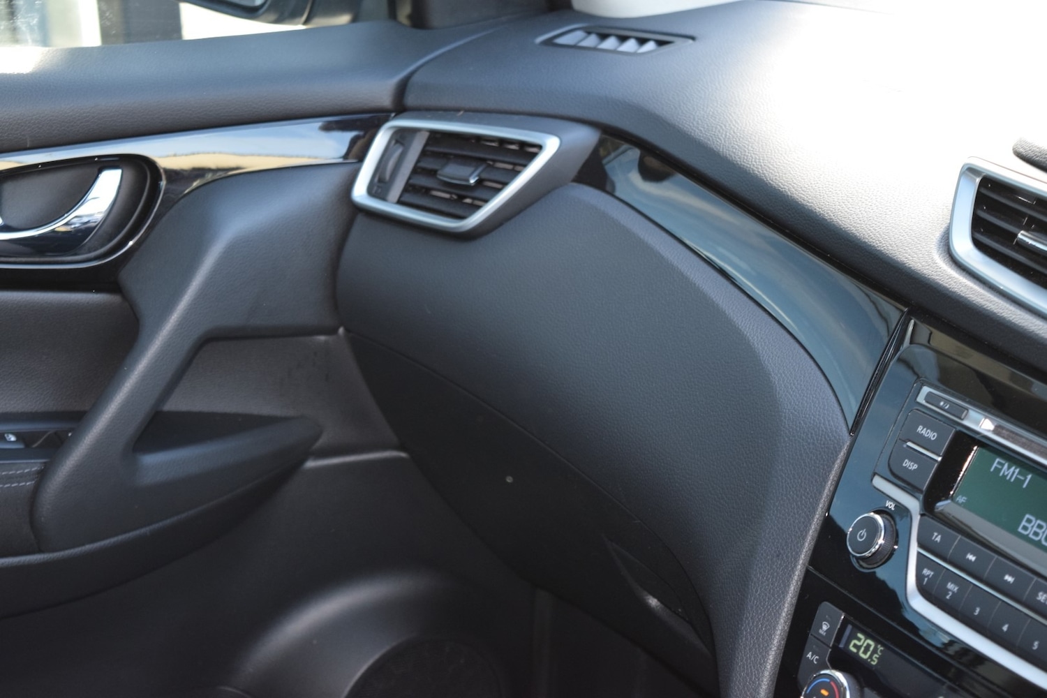 Used Nissan Qashqai 2017 for sale - 76706778: Photo 15