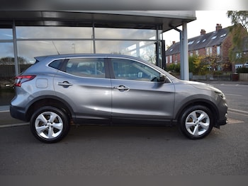 Used Nissan Qashqai 2017 for sale - 76706778: Photo