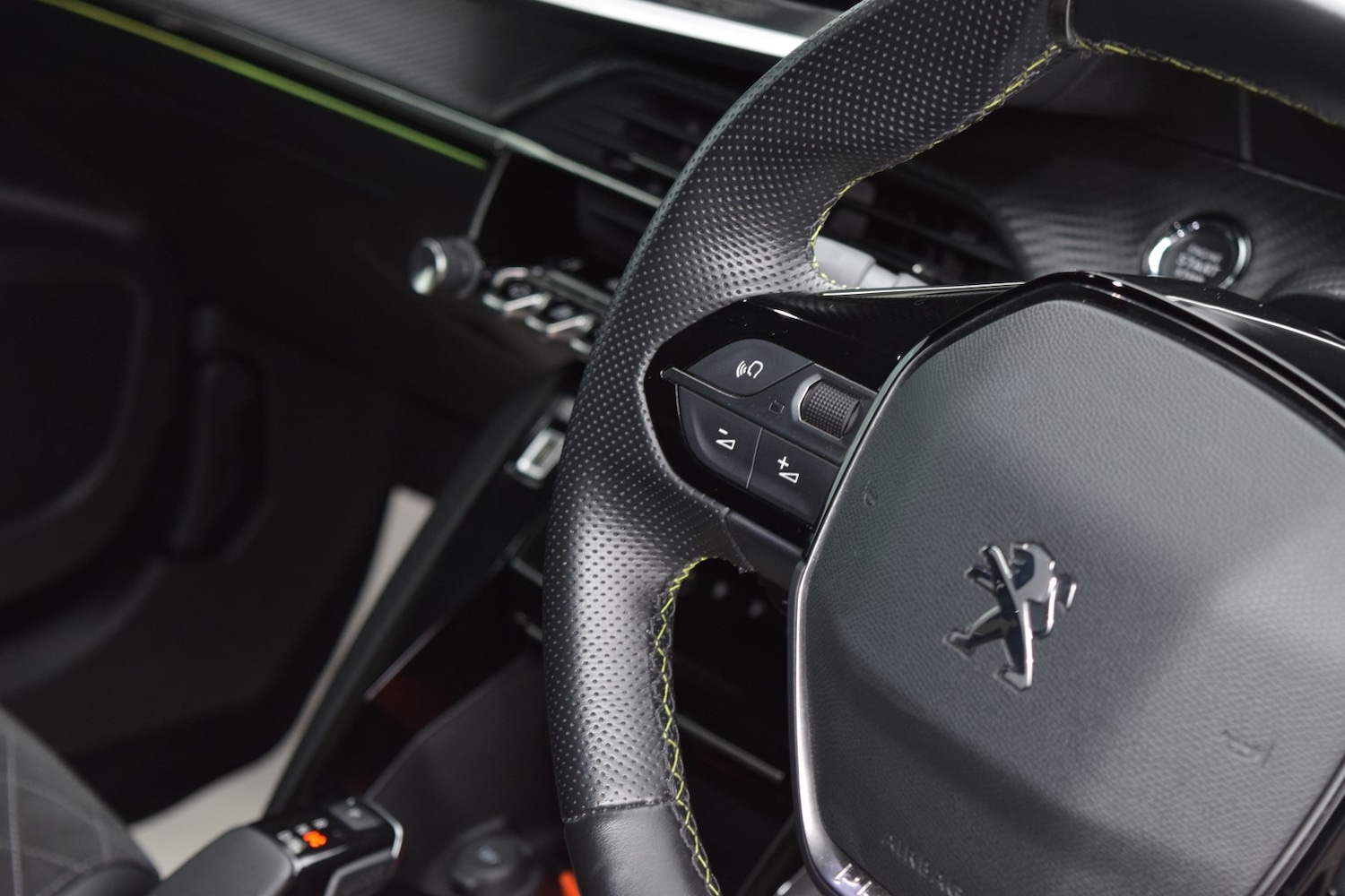 Used Peugeot 2008 2022 for sale - 76309933: Photo 17