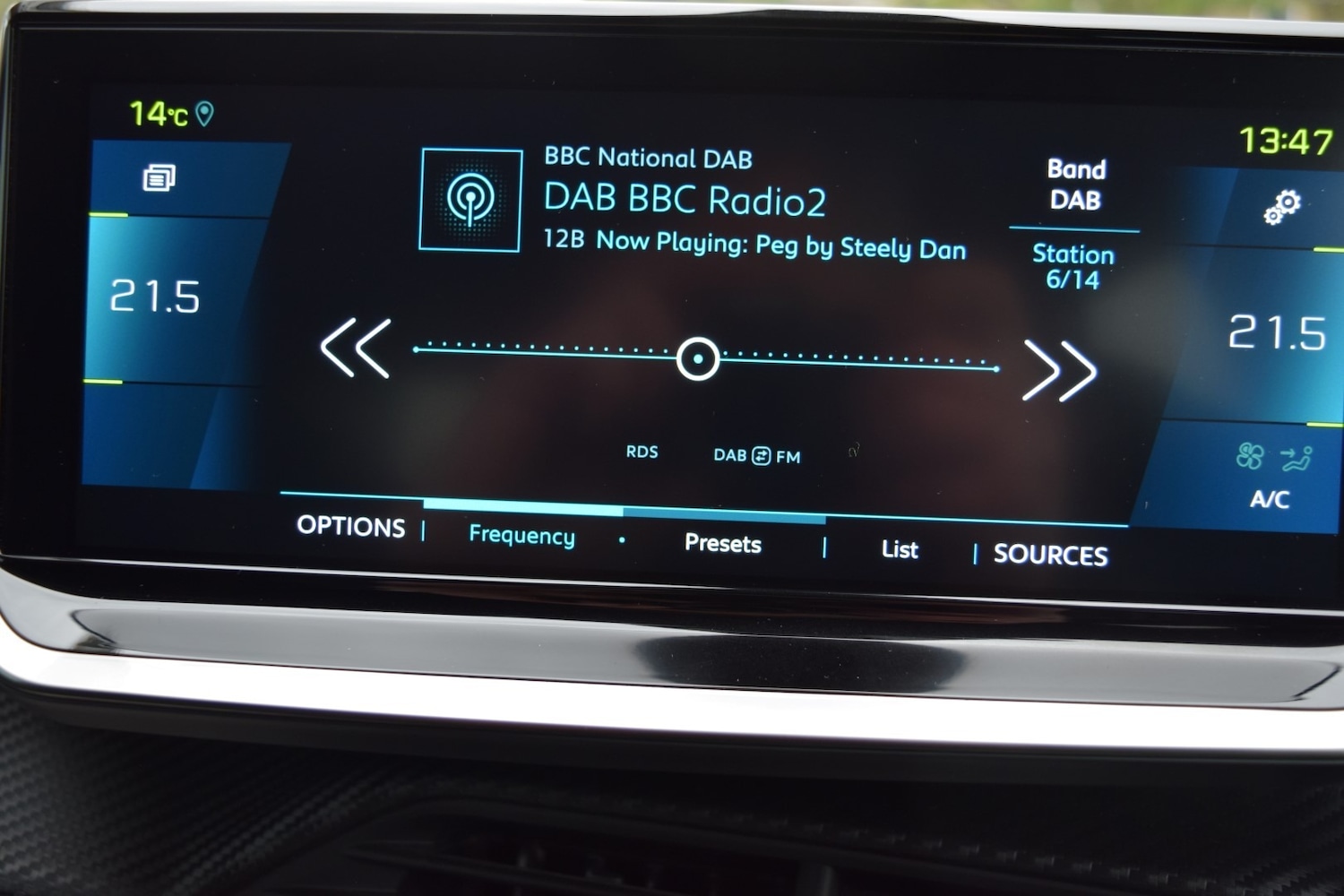 Used Peugeot 2008 2022 for sale - 76309933: Photo 24