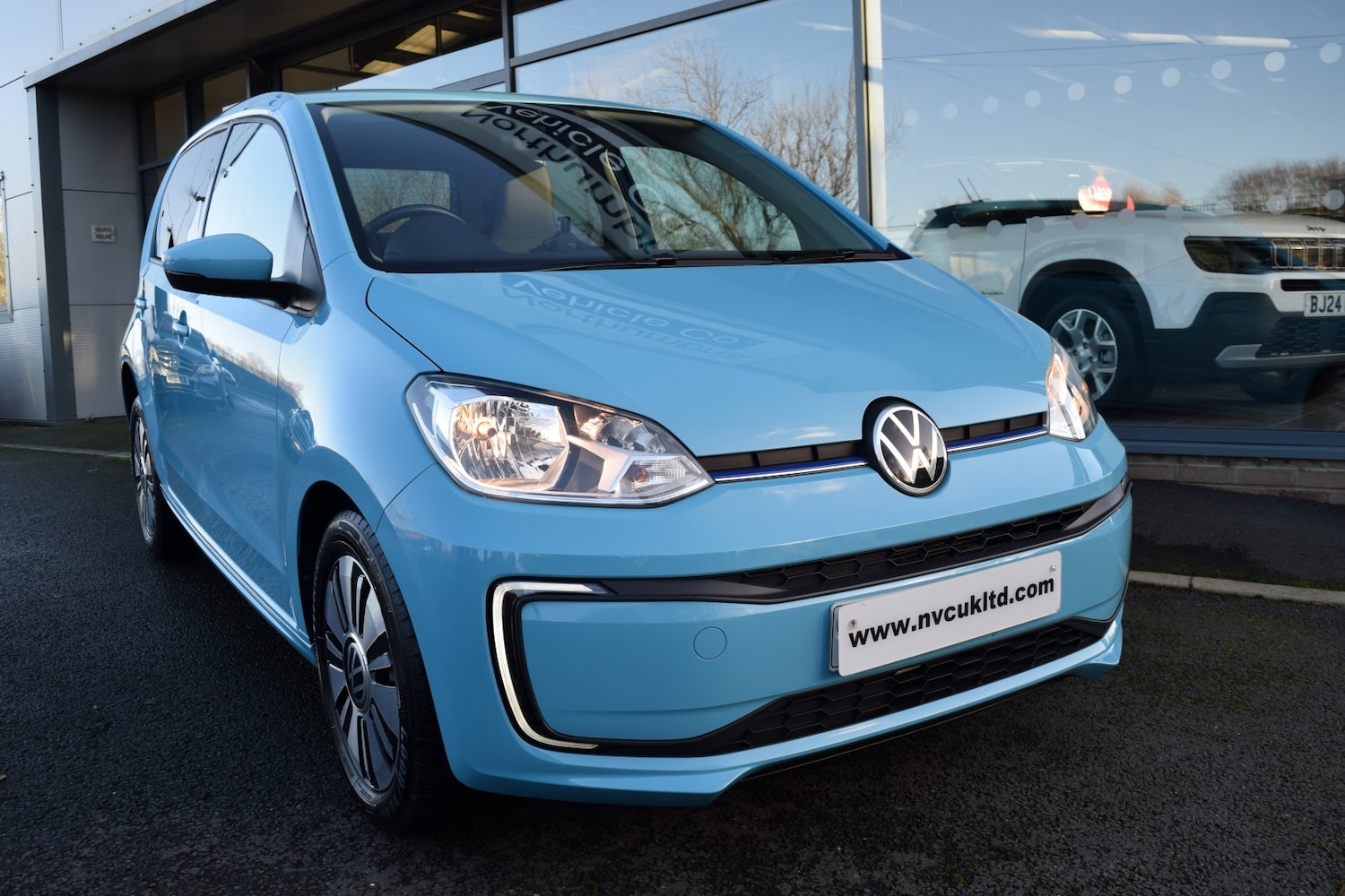 Used Volkswagen up! 2022 for sale - 76784923: Photo 2