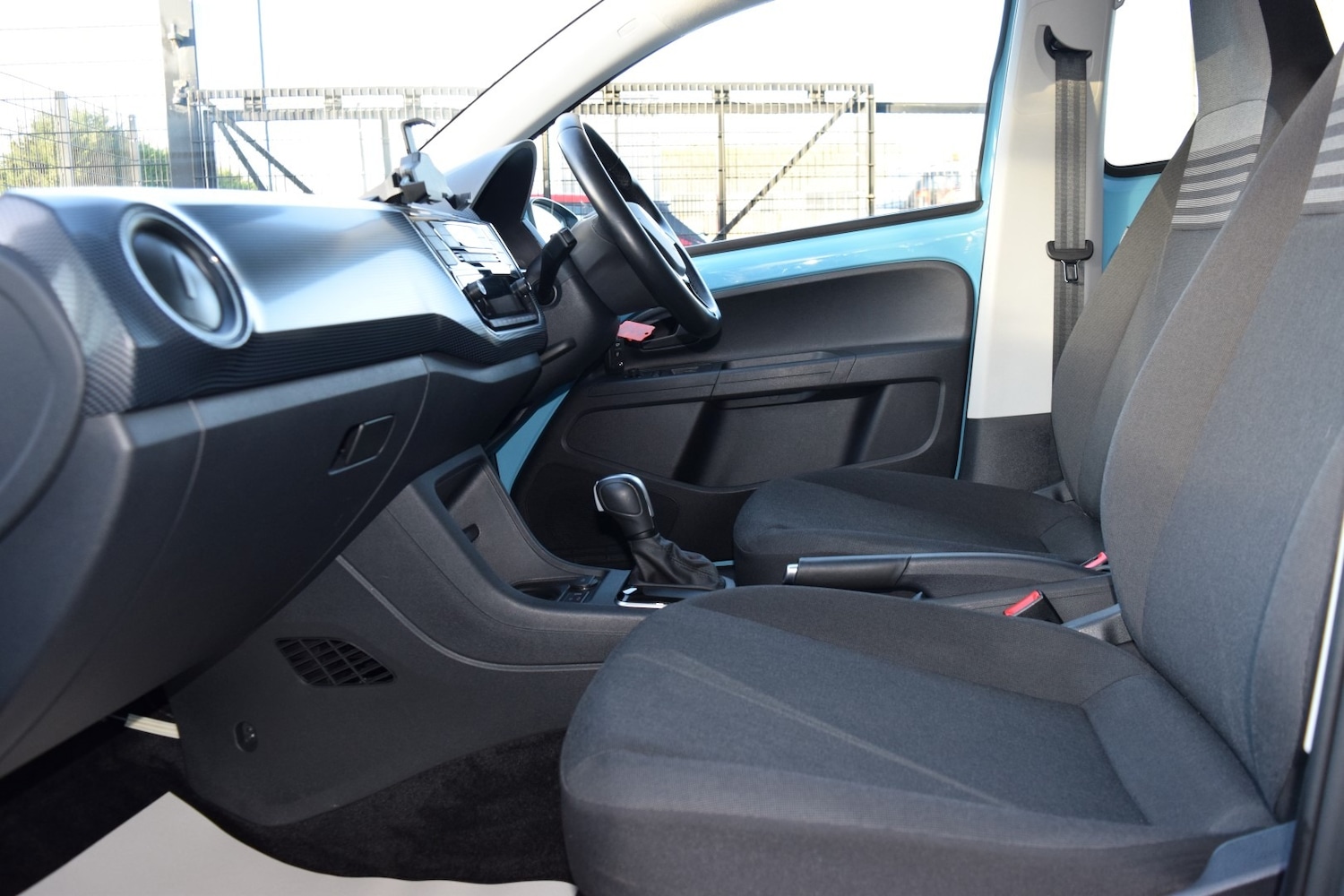 Used Volkswagen up! 2022 for sale - 76784923: Photo 32