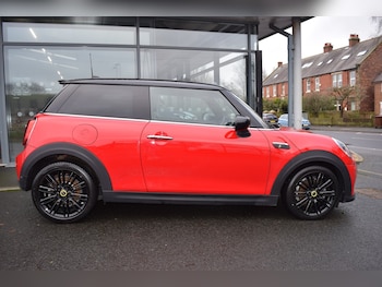 Used MINI Hatch 2022 for sale - 77392168: Photo