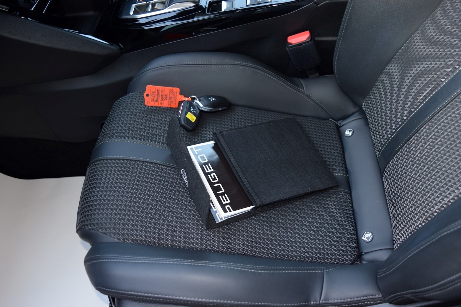 Used Peugeot 2008 2022 for sale - 76723373: Photo 52