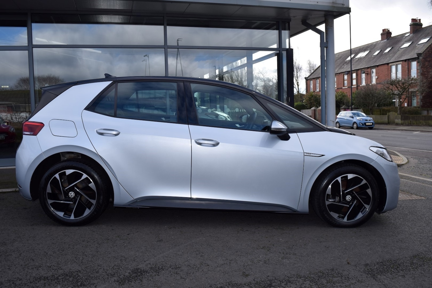 Used Volkswagen ID.3 2022 for sale - 77872189: Photo 2