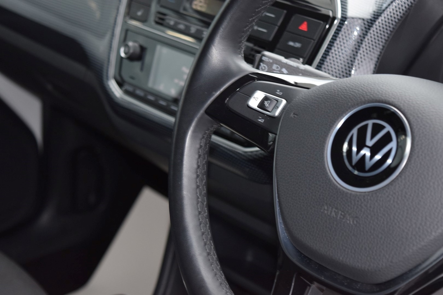 Used Volkswagen up! 2023 for sale - 76578229: Photo 17