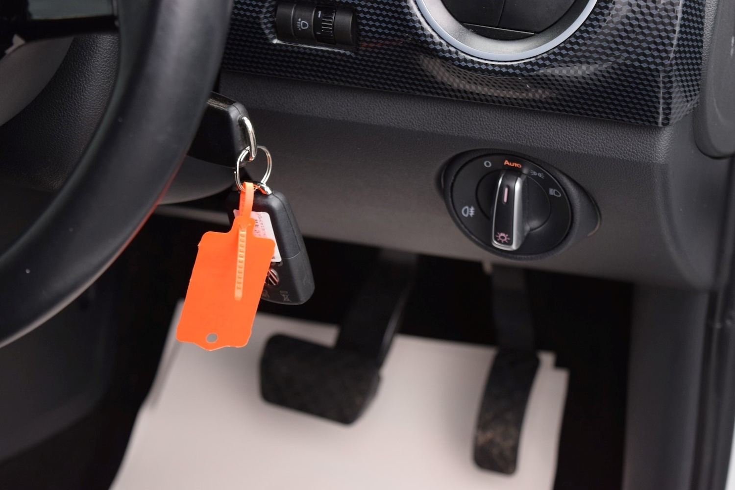 Used Volkswagen up! 2023 for sale - 76578229: Photo 21