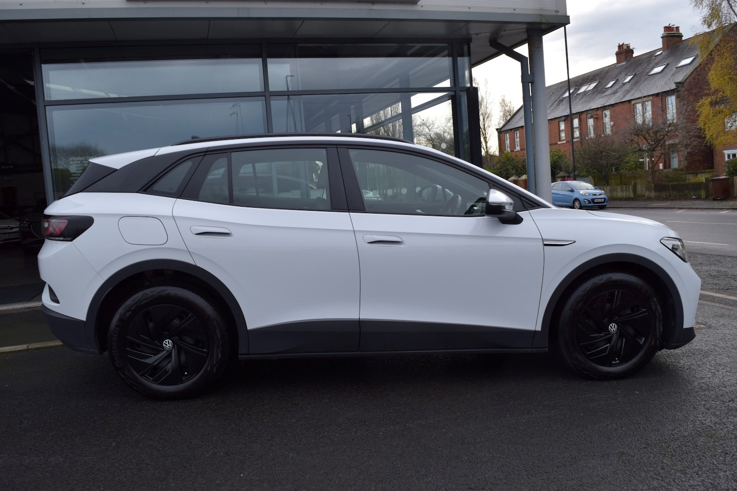 Used Volkswagen ID.4 2022 for sale - 76707366: Photo 2