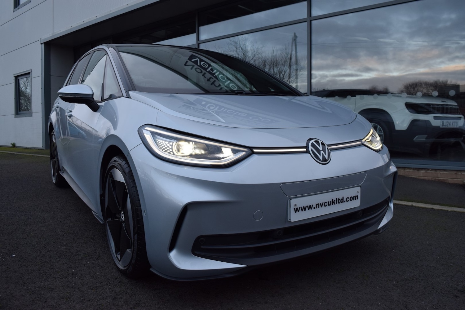 Used Volkswagen ID.3 2024 for sale - 76749057: Photo 3