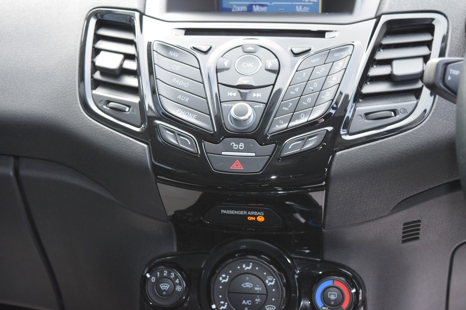 Used Ford Fiesta 2017 for sale - 77917792: Photo 27