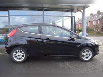 Used Ford Fiesta 2017 for sale - 77917792: Photo