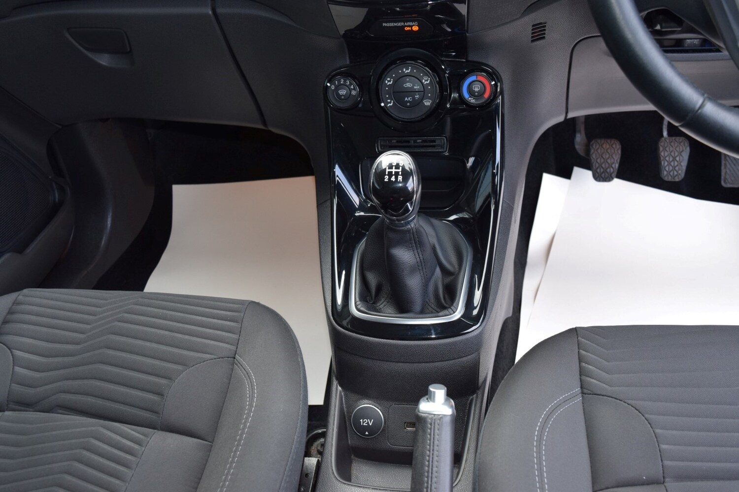 Used Ford Fiesta 2017 for sale - 77917792: Photo 30