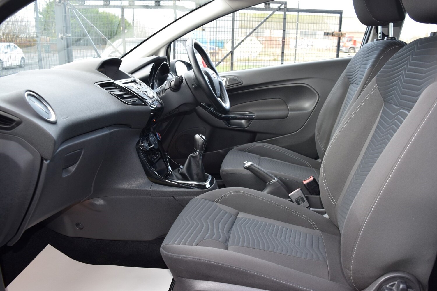 Used Ford Fiesta 2017 for sale - 77917792: Photo 33