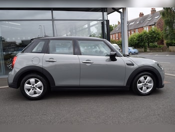 Used MINI Hatch 2022 for sale - 79240952: Photo