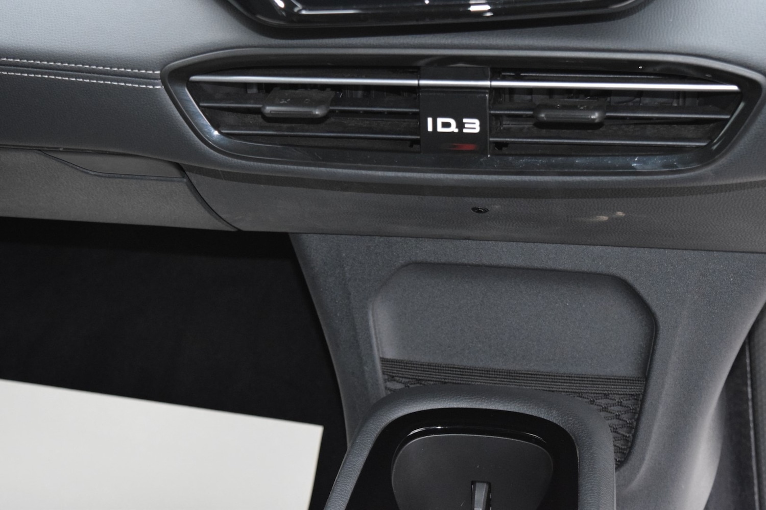Used Volkswagen ID.3 2023 for sale - 76920058: Photo 30