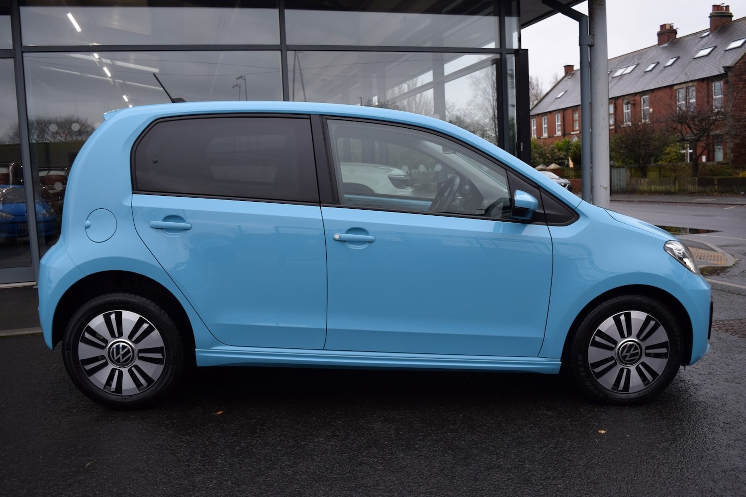 Used Volkswagen up! 2022 for sale - 76763078: Photo 2