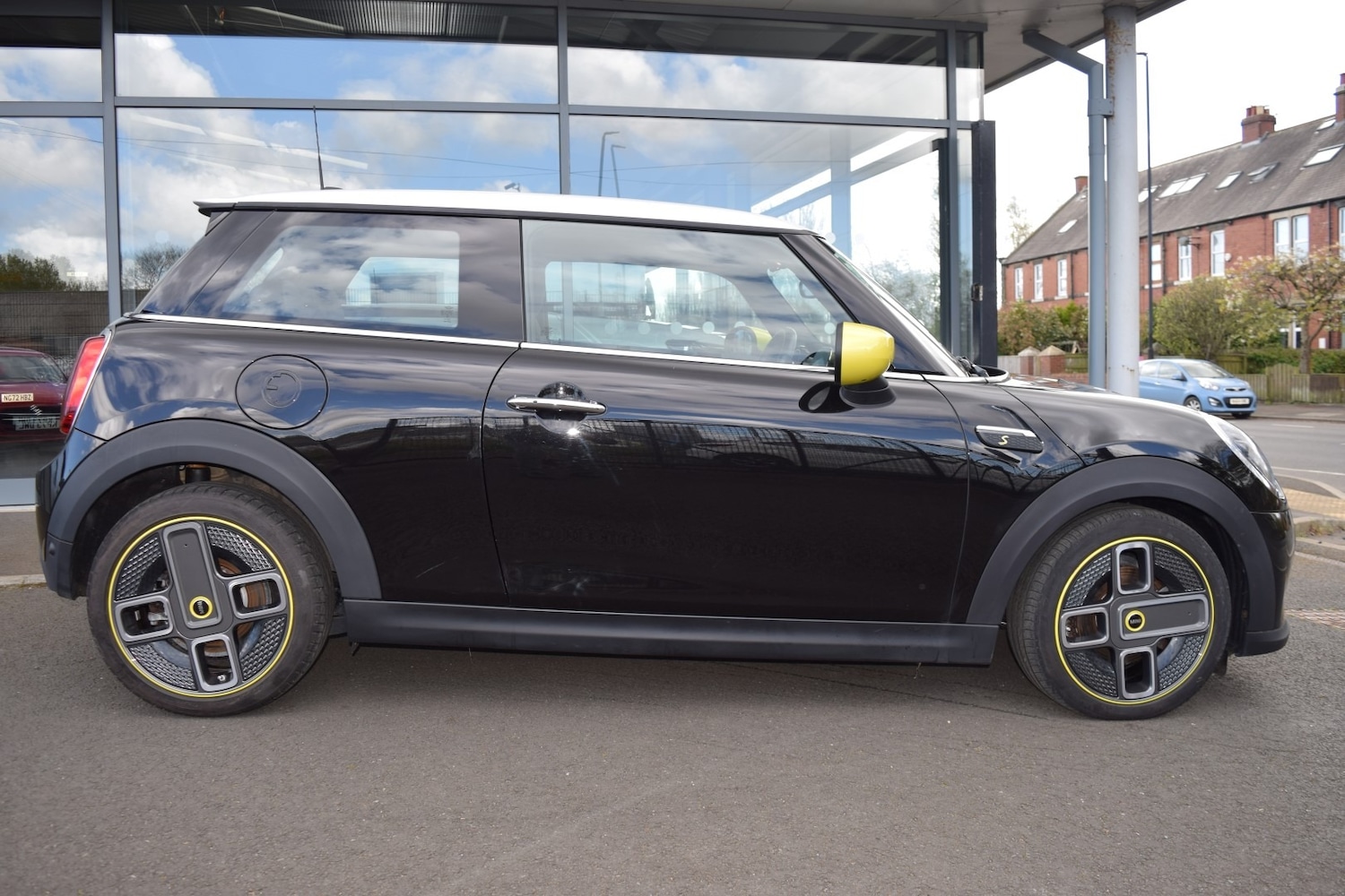 Used MINI Hatch 2022 for sale - 78223352: Photo 2