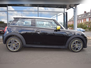 Used MINI Hatch 2022 for sale - 78223352: Photo