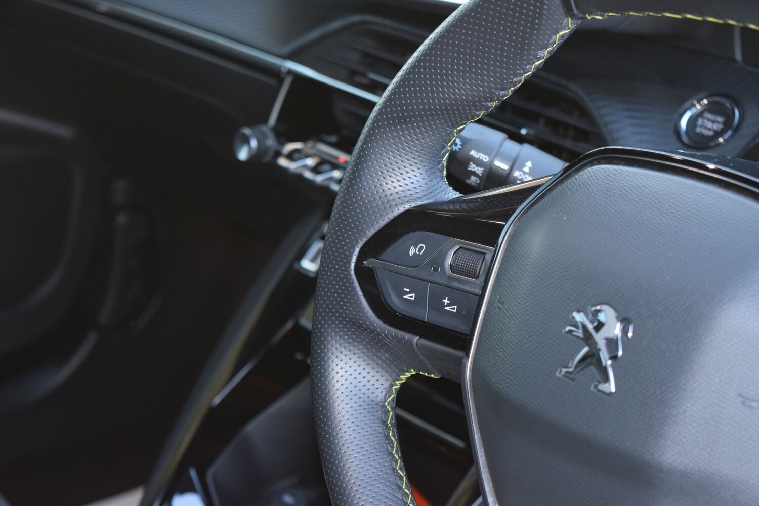 Used Peugeot 2008 2022 for sale - 76364146: Photo 17