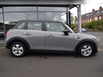 Used MINI Hatch 2019 for sale - 78542040: Photo