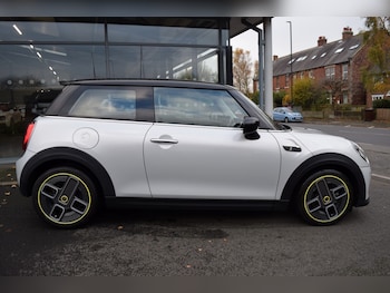 Used MINI Hatch 2022 for sale - 76507336: Photo