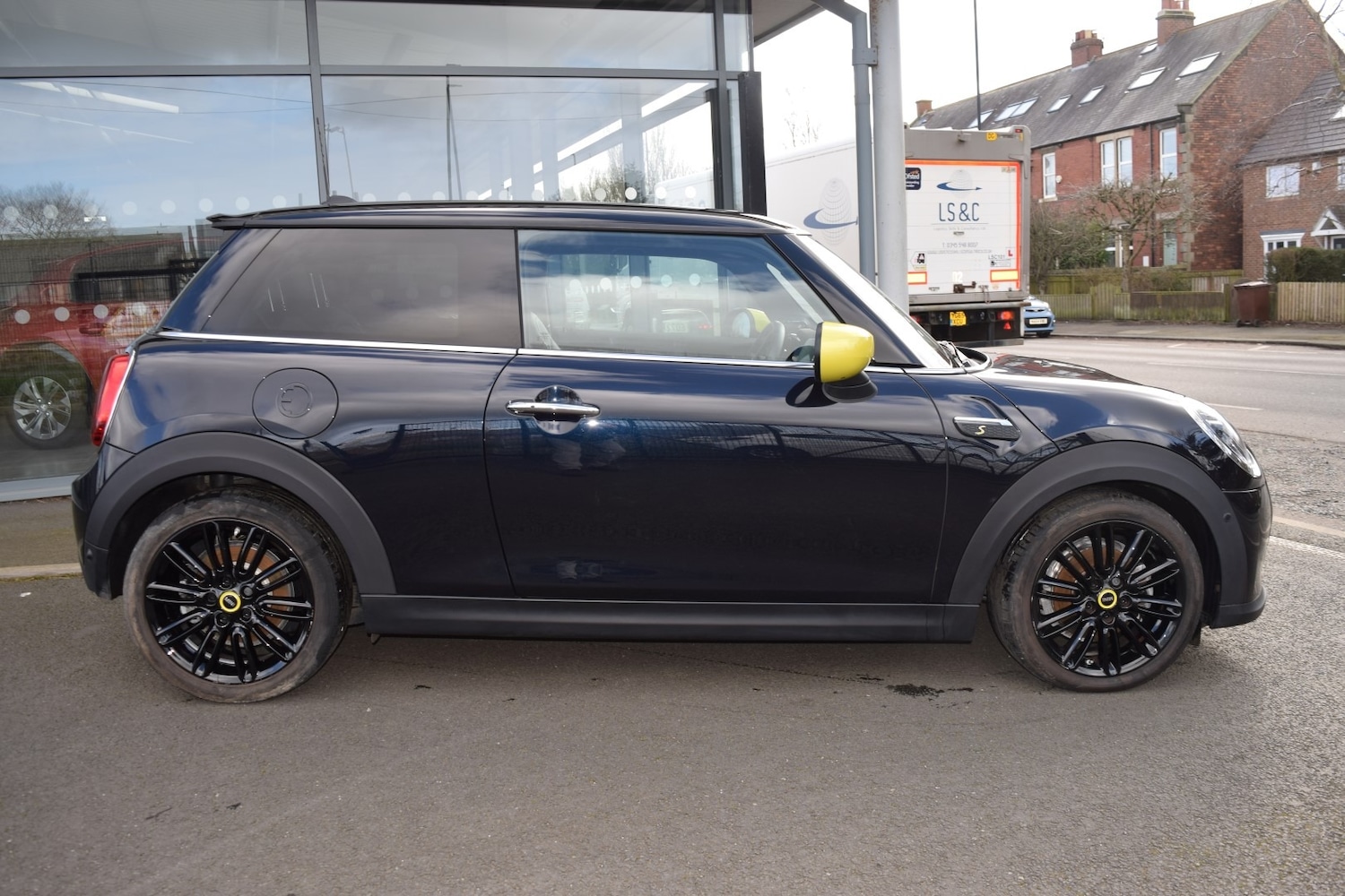 Used MINI Hatch 2022 for sale - 77689300: Photo 2