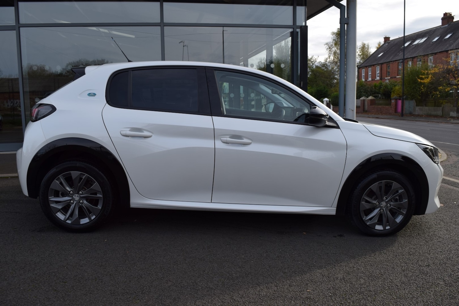 Used Peugeot 208 2022 for sale - 76413895: Photo 2