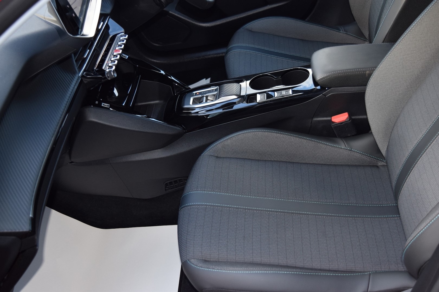 Used Peugeot 208 2023 for sale - 77393559: Photo 11