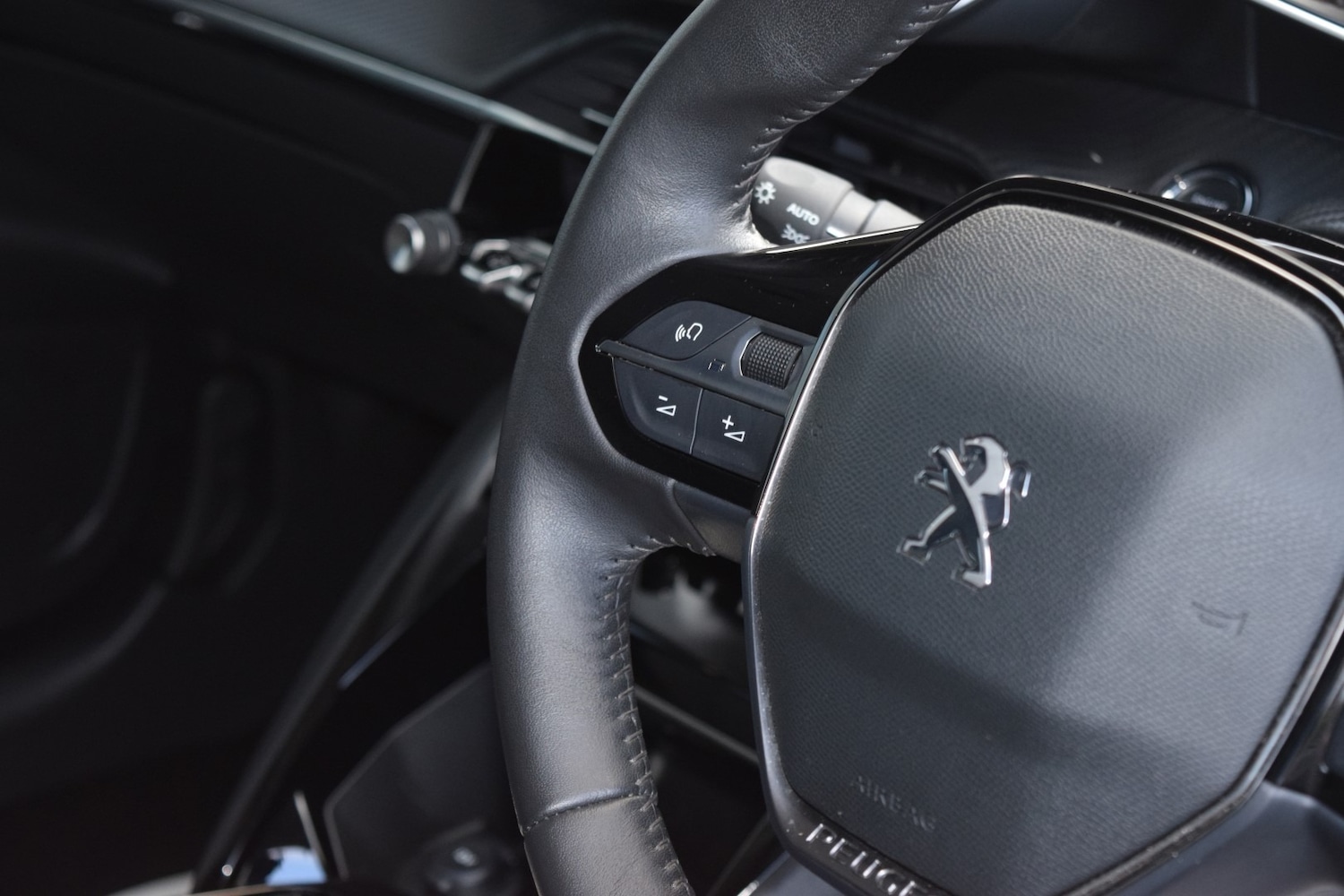 Used Peugeot 208 2023 for sale - 77393559: Photo 17