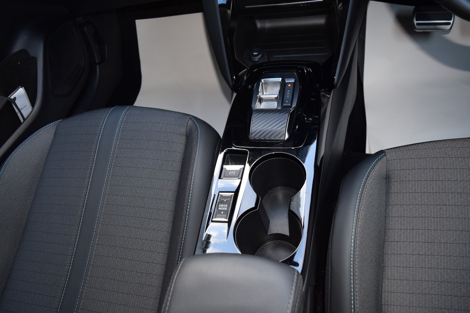 Used Peugeot 208 2023 for sale - 77393559: Photo 32