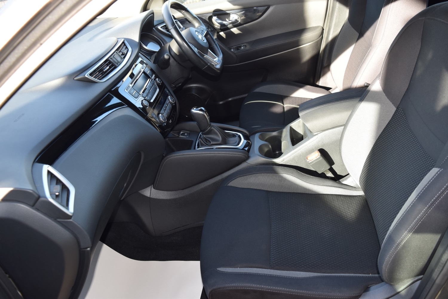 Used Nissan Qashqai 2017 for sale - 76393443: Photo 11