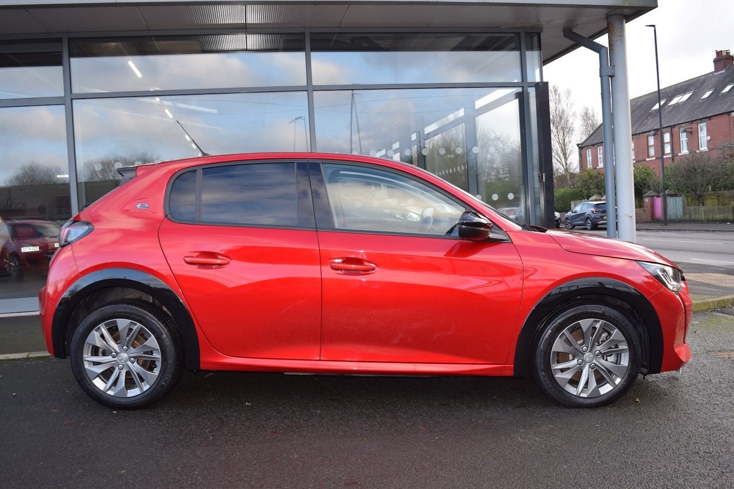 Used Peugeot 208 2023 for sale - 77974268: Photo 2
