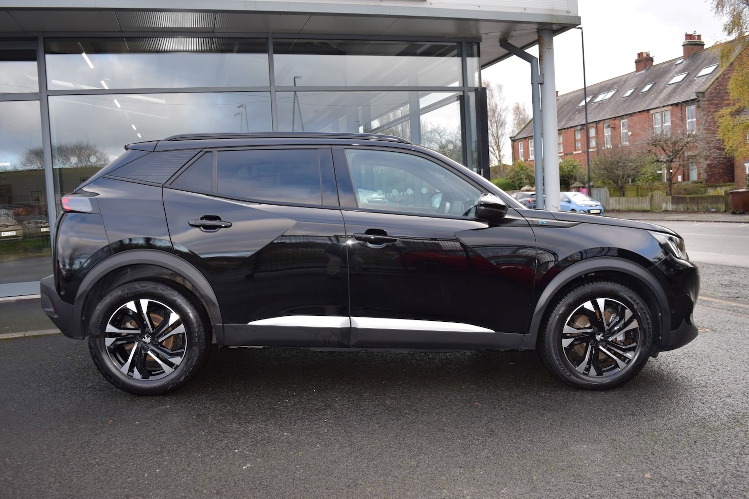 Used Peugeot 2008 2022 for sale - 76663346: Photo 2